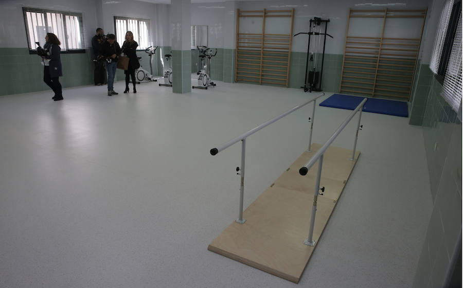 El centro penitenciario Málaga II, ubicado en Archidona, tiene 1.008 celdas en las que se pueden internar en torno a 2.000 reclusos. 
