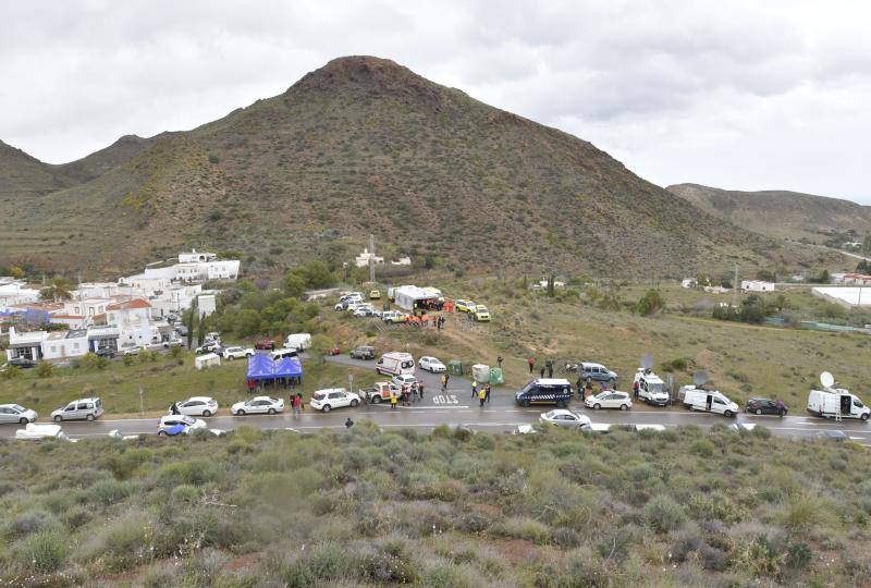 Dispositivo de búsqueda del niño desaparecido ayer en la barriada de Las Hortichuelas en Nijar (Almeria) en el que han participado Guardia Civil, Protección Civil y decenas de ciudadanos