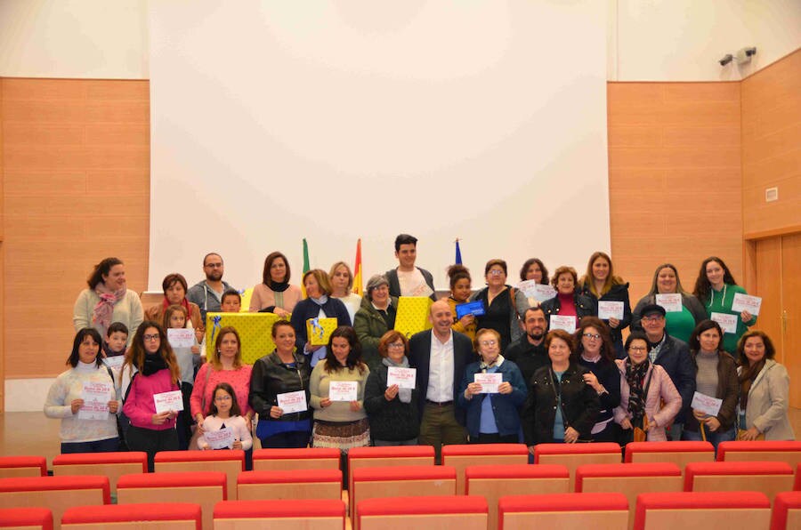 Jorge Gallardo entrega los premios ‘ Cártama Enamora’