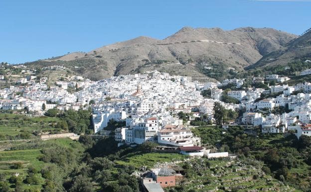 Cómpeta es el pueblo donde arranca esta ruta