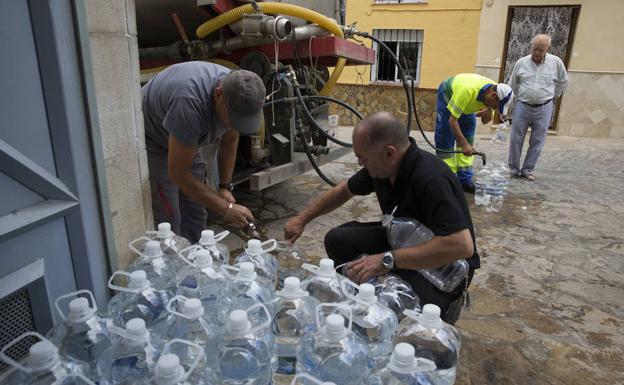 Archidona recurrió el pasado verano a camiones cisterna.