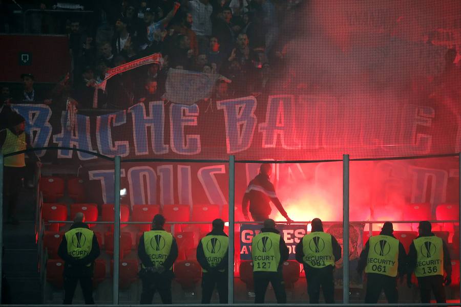 El cuadro bilbaíno sucumbió ante el Olympique de Marsella por 1-2 en San Mamés. Payet abrió el marcador de penalti y Ocampos remachó para los franceses. Williams recortó distancias y Aduriz fue expulsado por doble tarjeta amarilla.