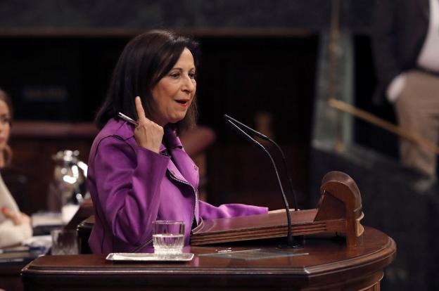 La portavoz parlamentaria del PSOE, Margarita Robles, ayer en el Congreso. :: efe