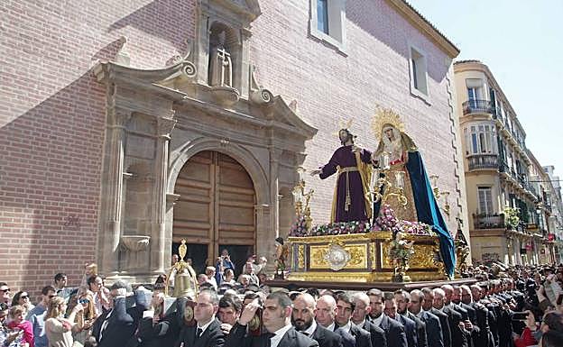 Foto del traslado de la Cofradía de la Cena. 