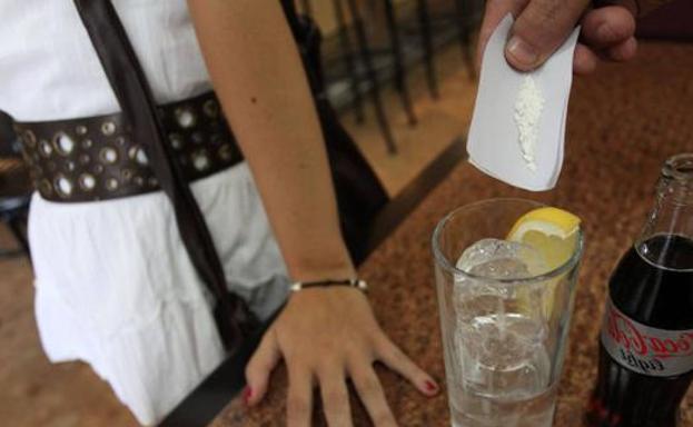 Las drogas de sumisión química están detrás de una de cada tres agresiones sexuales