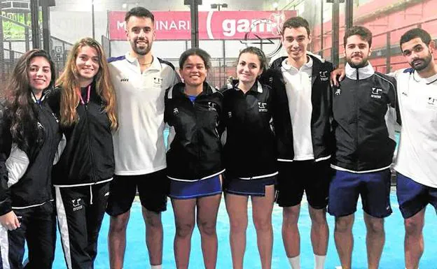 El equipo de pádel de la Universidad de Málaga compitió la semana pasada en Sevilla. 