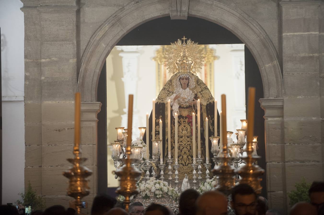 Fotos: Fotos de las procesiones y traslados del Sábado de Pasión