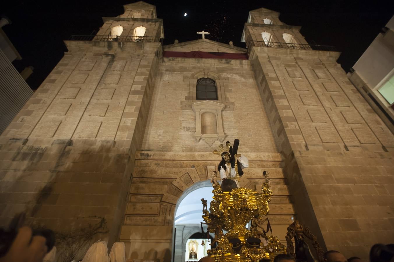 Fotos: Fotos de las procesiones y traslados del Sábado de Pasión