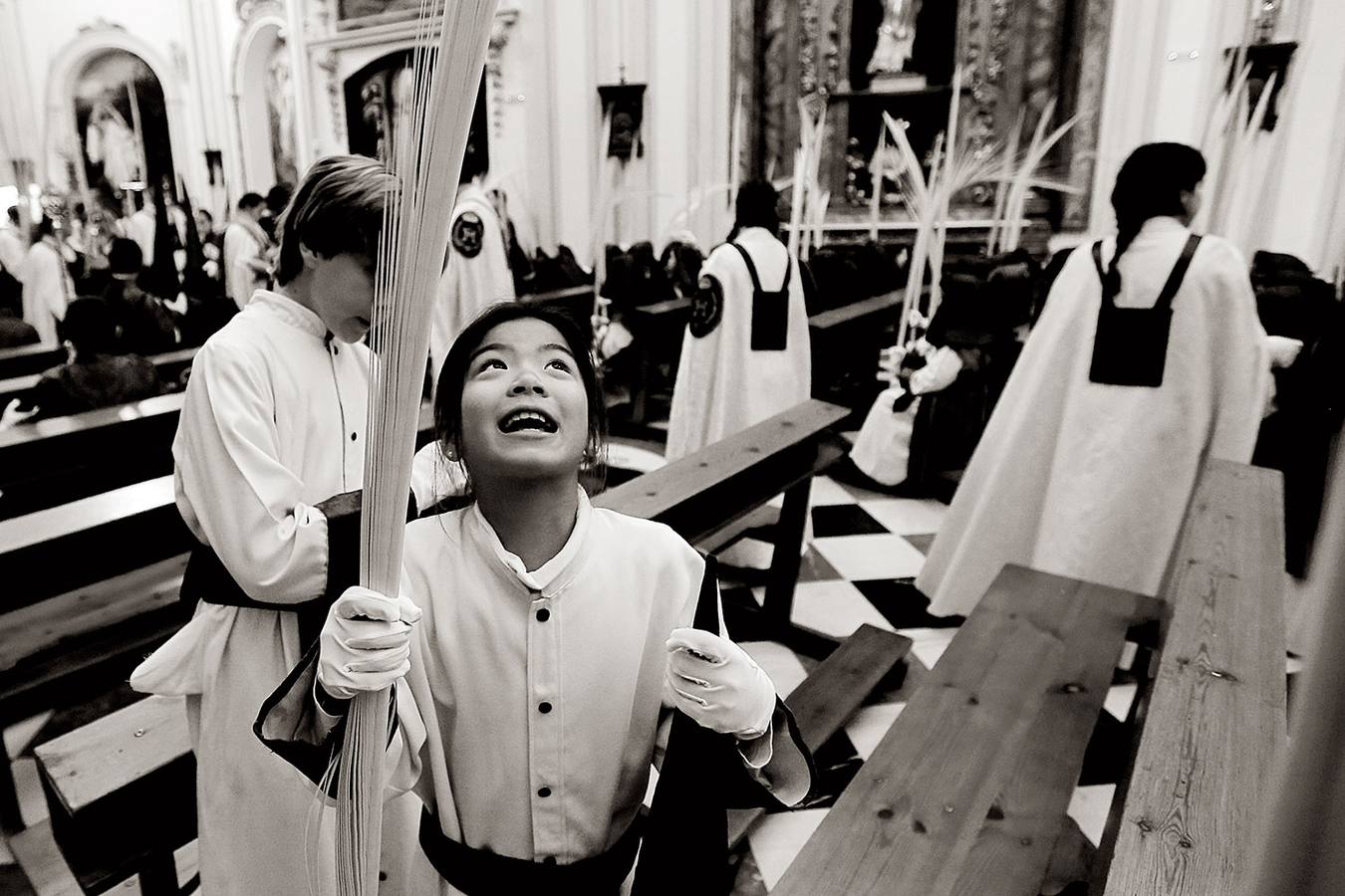 El fotógrafo Txema Rodríguez ofrece una visión íntima de la Semana Santa de Málaga