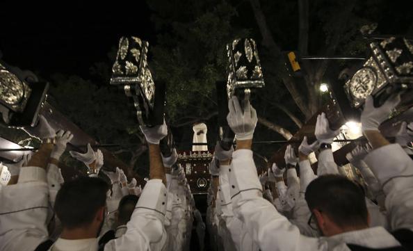 Imágenes de los cortejos de Rocío, Penas, Nueva Esperanza, Estrella, Rescate y Sentencia