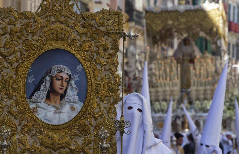 Imágenes de los cortejos de Rocío, Penas, Nueva Esperanza, Estrella, Rescate y Sentencia