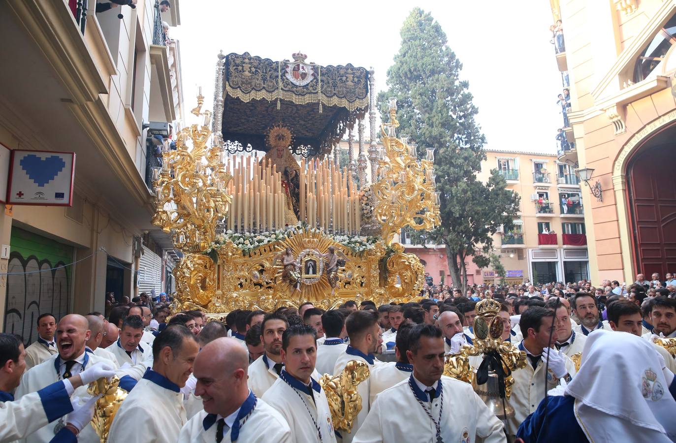 Imágenes de la cofradía de Jesús de la Puente del Cedrón y María Santísima de la Paloma en el Miércoles Santo de la Semana Santa de Málaga de 2018. 