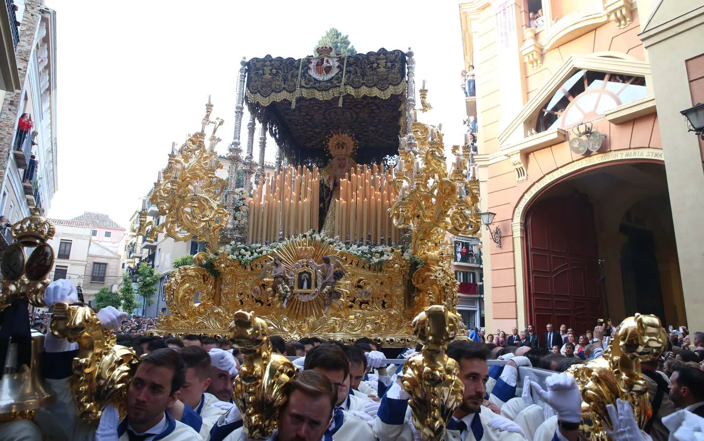 Imágenes de la cofradía de Jesús de la Puente del Cedrón y María Santísima de la Paloma en el Miércoles Santo de la Semana Santa de Málaga de 2018. 