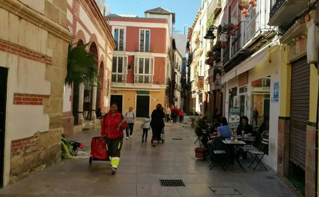 La plaza de los Mártires, donde vecinos y comerciantes protestan por los escándalos nocturnos.