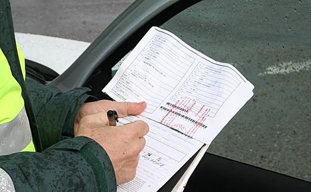 ¿Sabes qué infracciones te quitan puntos del carné de conducir?