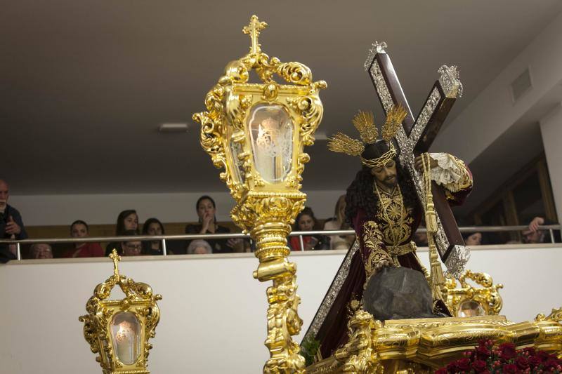 Fotos de los desfiles de Santa Cruz, Cena, Viñeros, Mena, Misericordia, Zamarrilla, Esperanza y Vera Cruz