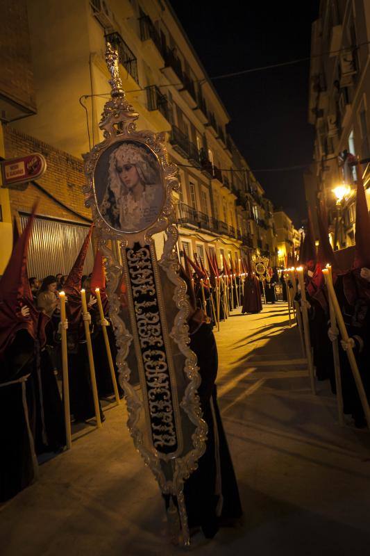 Fotos de los desfiles de Santa Cruz, Cena, Viñeros, Mena, Misericordia, Zamarrilla, Esperanza y Vera Cruz