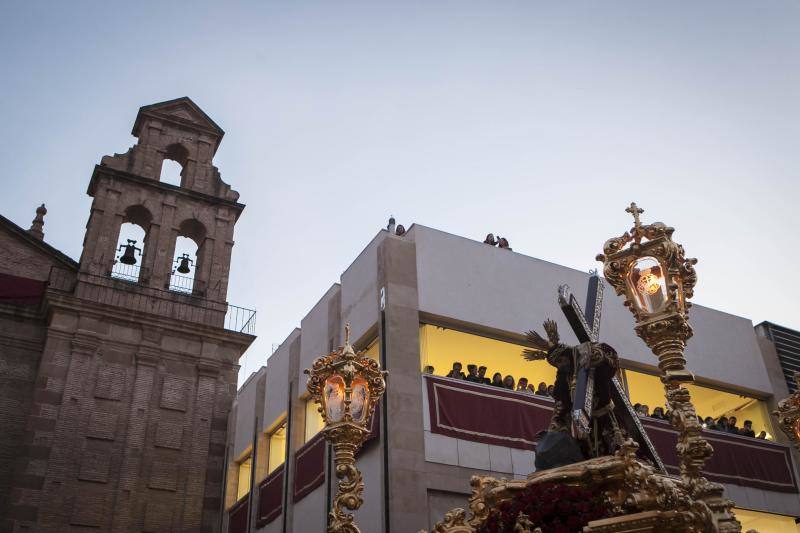 Fotos de los desfiles de Santa Cruz, Cena, Viñeros, Mena, Misericordia, Zamarrilla, Esperanza y Vera Cruz