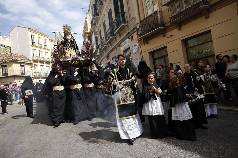 Fotos de los desfiles de Santa Cruz, Cena, Viñeros, Mena, Misericordia, Zamarrilla, Esperanza y Vera Cruz