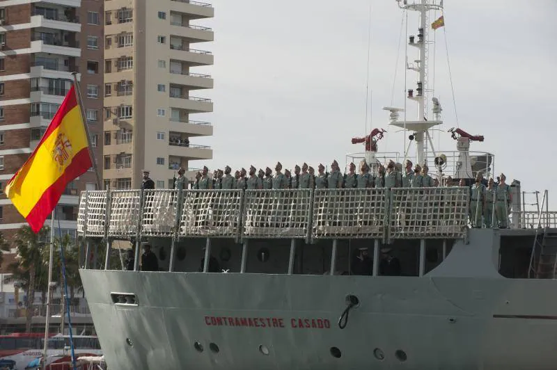 Imágenes del desembarco de la Legión en el Puerto de Málaga y traslado del Cristo de Mena. 