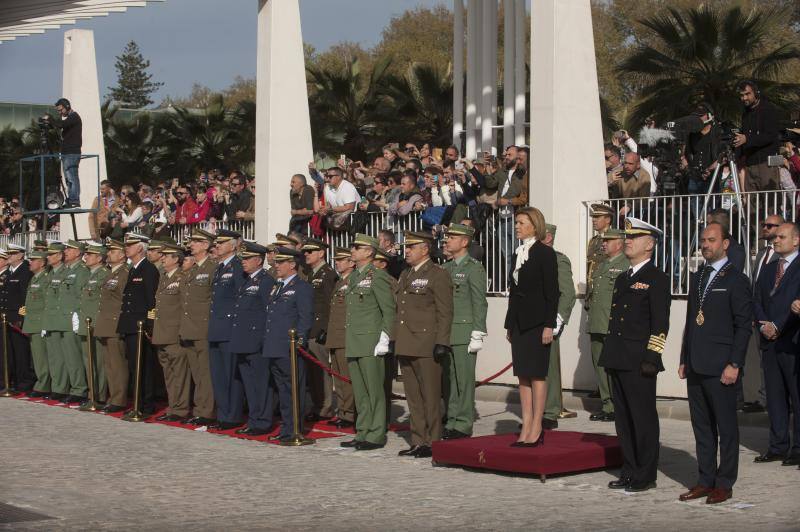 Imágenes del desembarco de la Legión en el Puerto de Málaga y traslado del Cristo de Mena. 