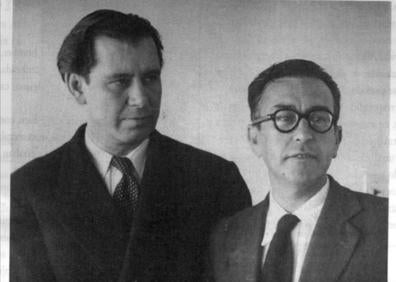 Imagen secundaria 1 - José María Hinojosa y Prados, con trabajadores de la Imprenta Sur. Manuel Altolaguirre y Emilio Prados, poetas y fundadores de ‘Litoral’. El primer número de ‘Litoral’, en el que colaboraban Lorca y Guillén, fue publicado en 1926