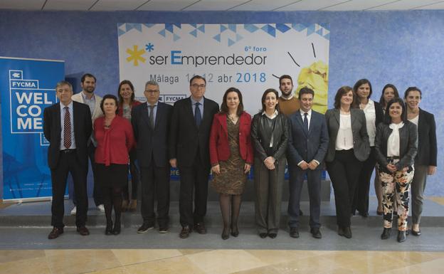 Foto de familia de la presentación de Ser Emprendedor. 