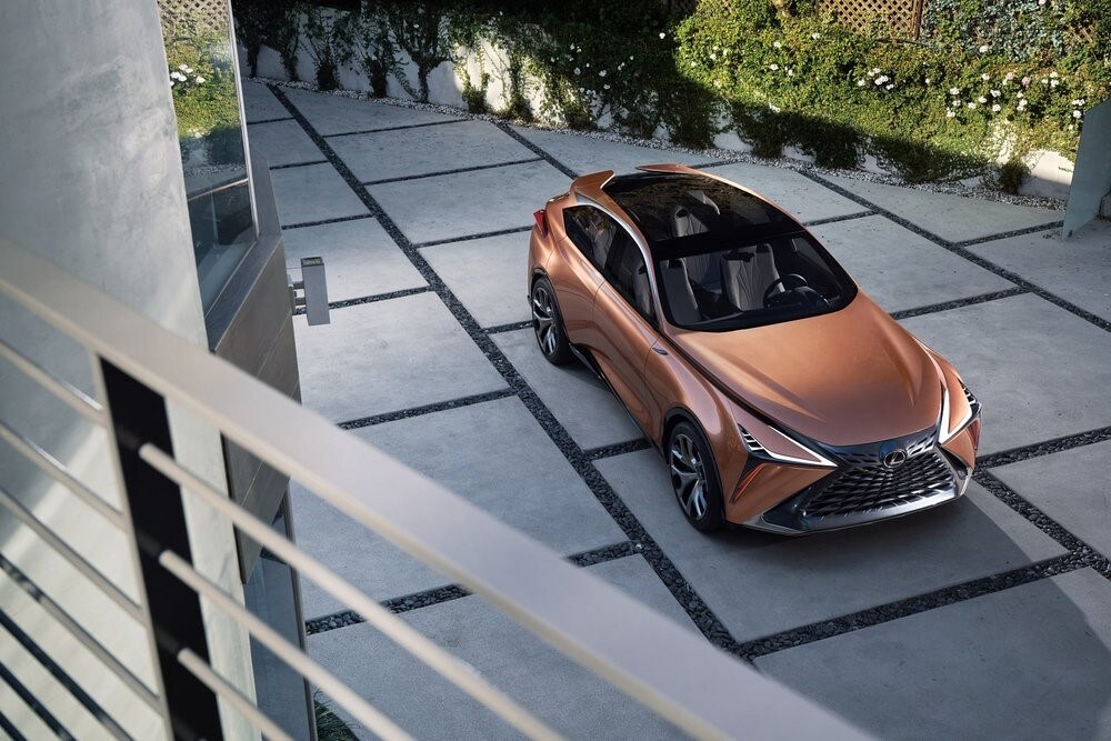 Lexus adelanta el futuro con el prototipo LF-1 Limitless, un modelo tipo 'crossover' que se encuadra en el tope de gama de vehículos de lujo y supondrá el buque insignia del fabricante nipón.