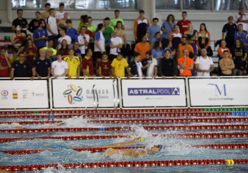 Las instalaciones de Inacua viven estos días una auténtica pasión por la natación, con las gradas llenas y un gran ambiente de compañerismo entre aficionados y clubes en el Campeonato de España.