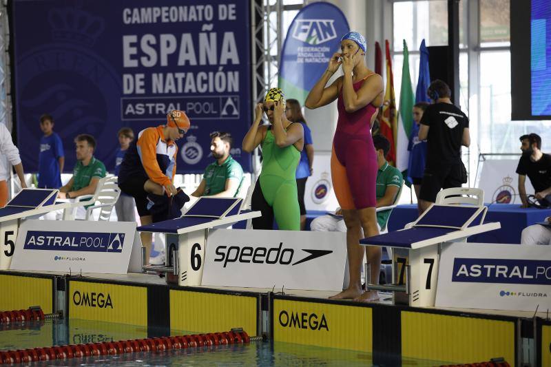 Las instalaciones de Inacua viven estos días una auténtica pasión por la natación, con las gradas llenas y un gran ambiente de compañerismo entre aficionados y clubes en el Campeonato de España.