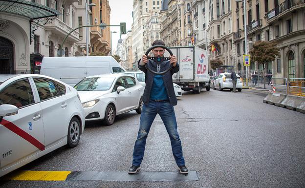 Álex Marín, palentino de 37 años y dueño de Forocoches, en la Gran Vía de Madrid, donde presentó su primer libro. 