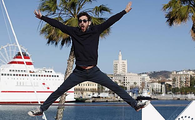 Raúl Arévalo debuta en la animación con 'Memorias de un hombre en pijama' y no descarta repetir la experiencia. 