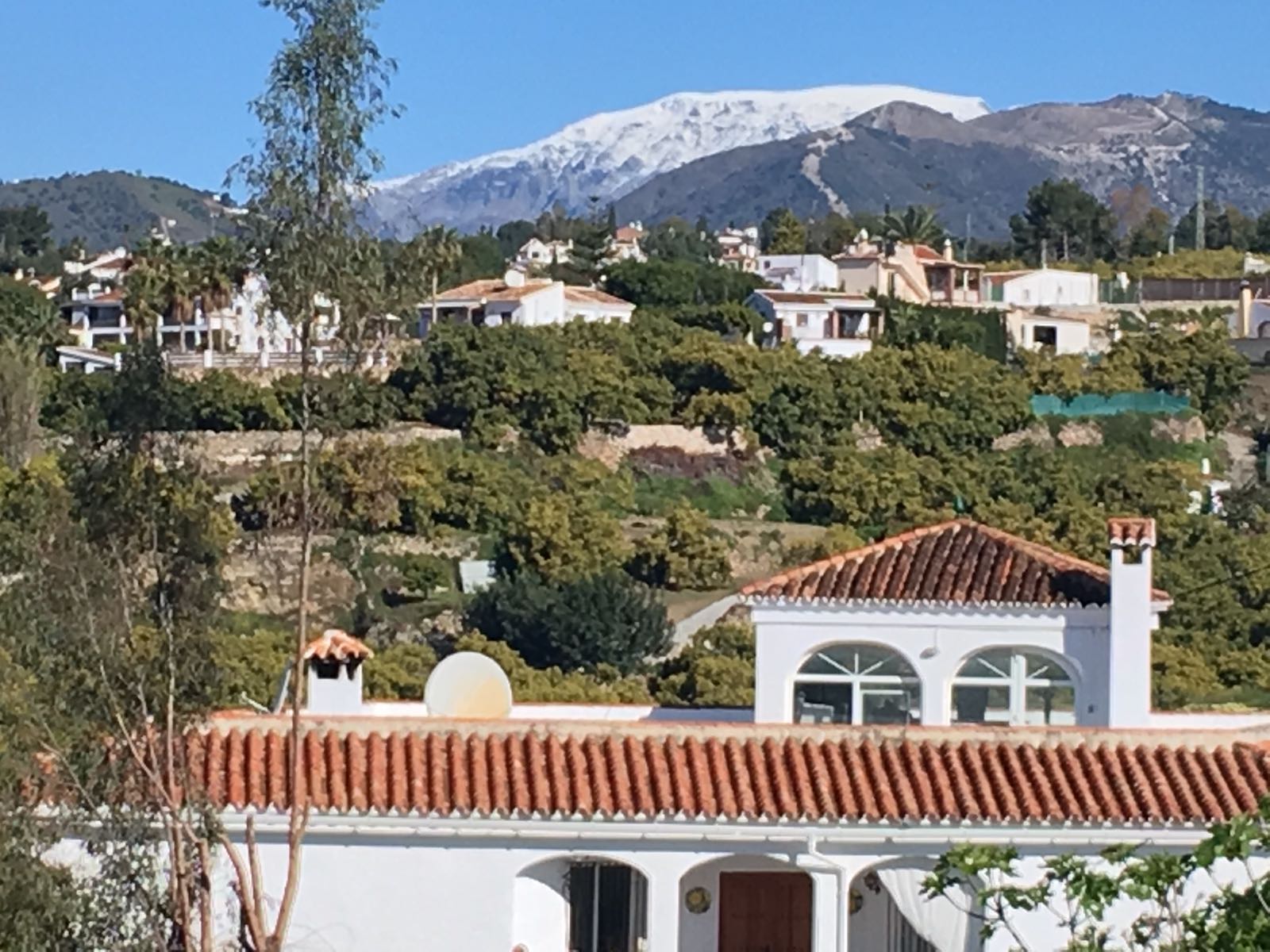 Cumbres nevadas en la Axarquía.