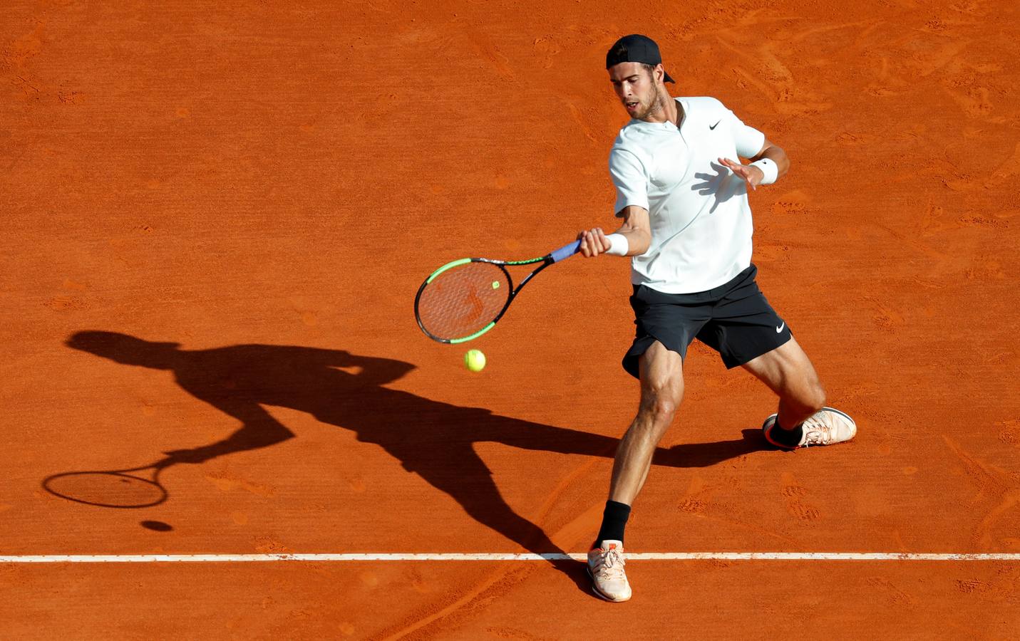 Rafa Nadal se enfrenta a Karen Khachanov en busca del pase a los cuartos de final del MAsters 1.000 de Montecarlo.