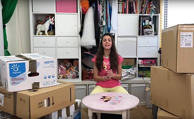 Martina, en uno de sus vídeos.