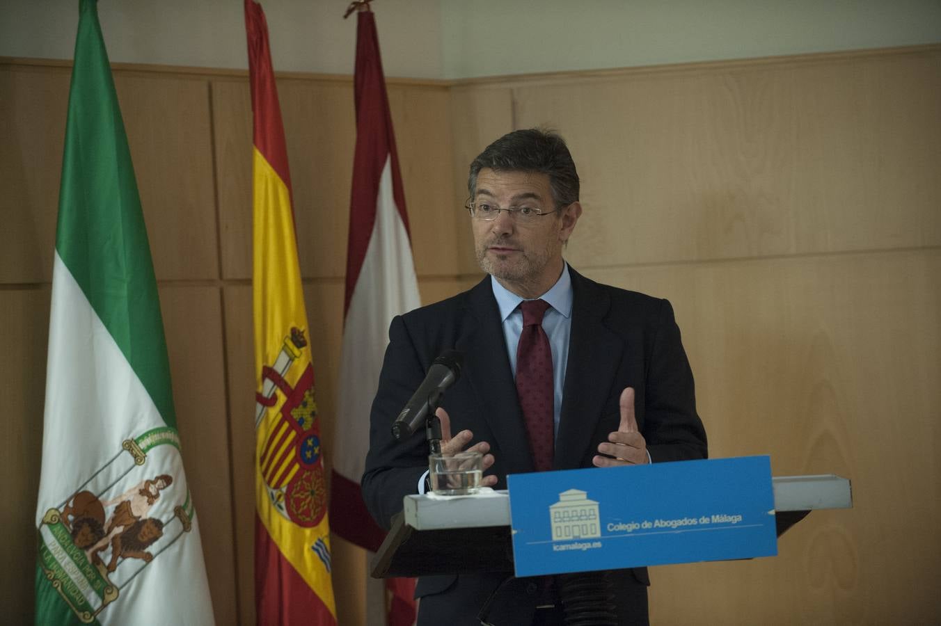 El Colegio de Abogados de Málaga ha sido el escenario que ha acogido una gran fiesta de la Justicia, presidido por el ministro Rafael Catalá