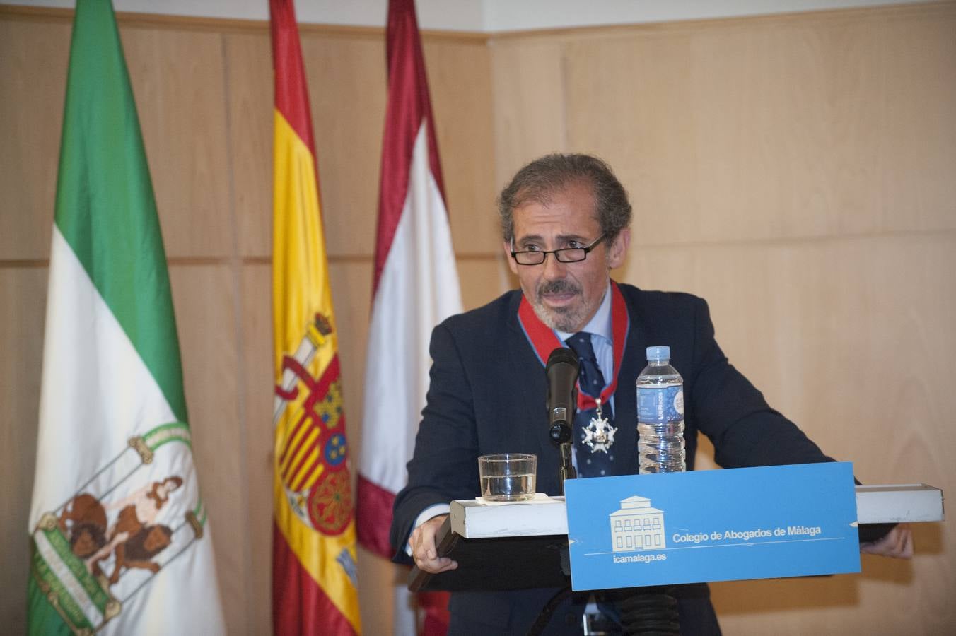 El Colegio de Abogados de Málaga ha sido el escenario que ha acogido una gran fiesta de la Justicia, presidido por el ministro Rafael Catalá