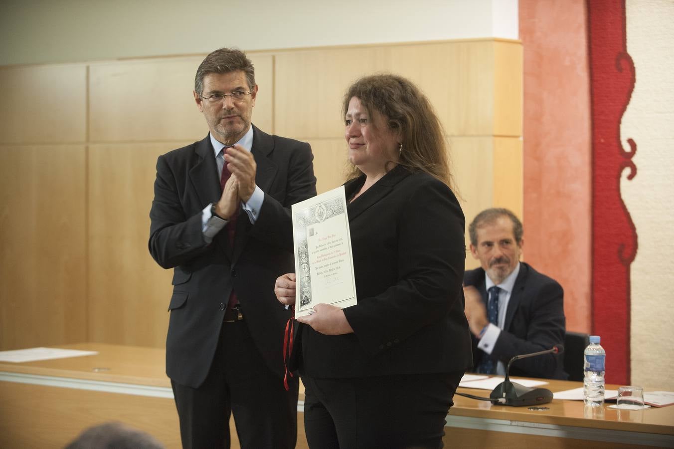 El Colegio de Abogados de Málaga ha sido el escenario que ha acogido una gran fiesta de la Justicia, presidido por el ministro Rafael Catalá