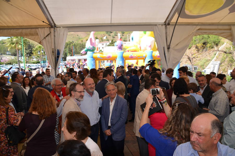 Acoge una fiesta multitudinaria para festejar la distinción de la FAO a un sistema de cultivo tradicional del que viven 2.000 familias de la Axarquía