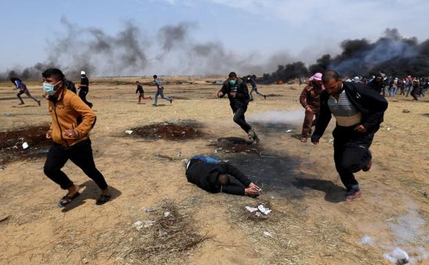 Muere un menor palestino herido de bala en las protestas de Gaza