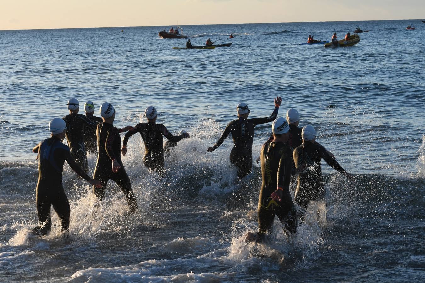 El británico David McNamee ha conquistado el primer Ironman 70.3 Marbella que abre el calendario europeo de la especialidad. En total había 2.500 inscritos