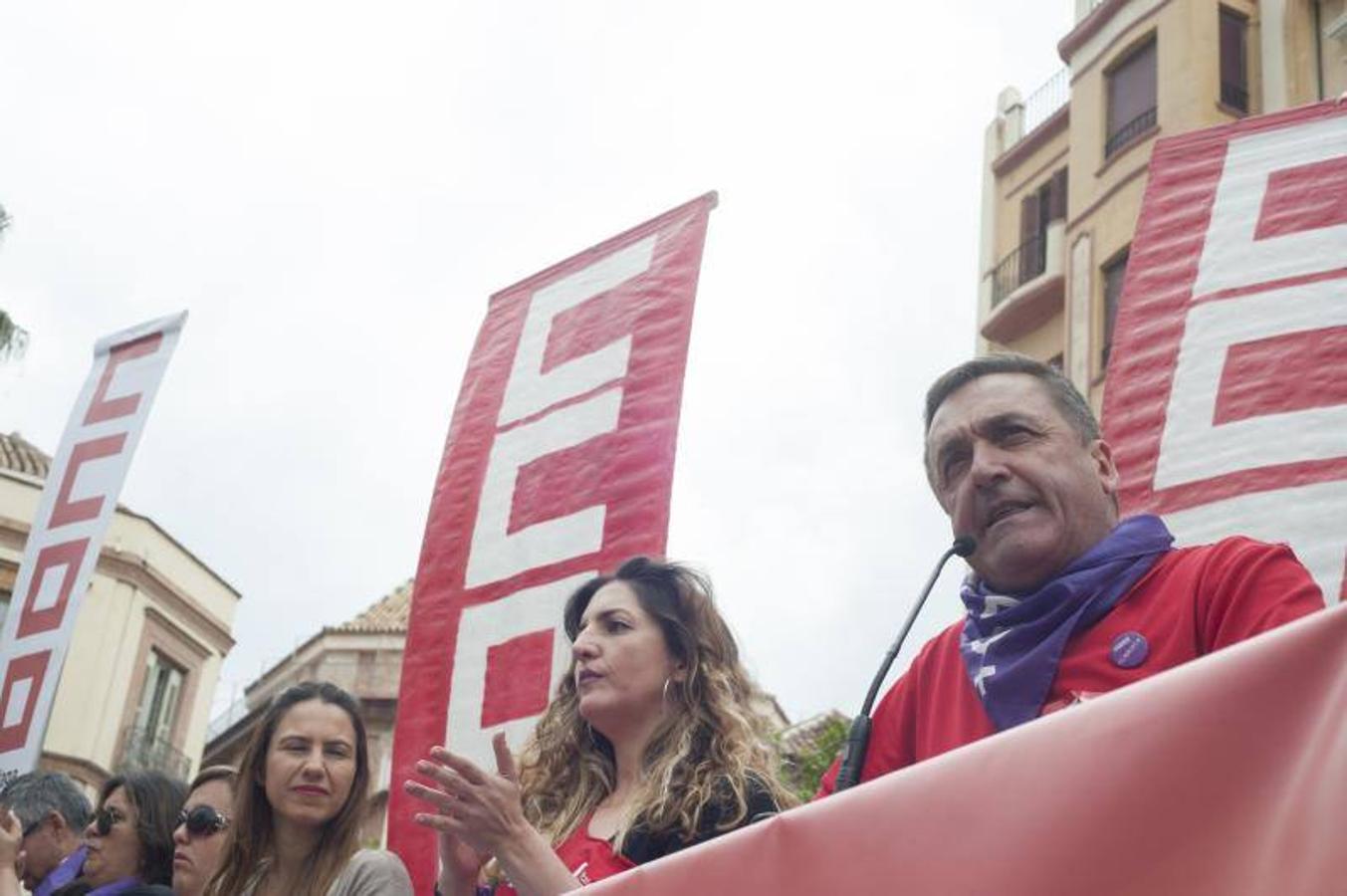 Miles de malagueños participan en la marcha del Día del Trabajo, convocada por CCOO y UGT y apoyada por partidos y colectivos de izquierda