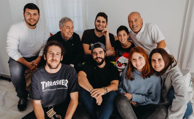 Foto del equipo 'Hipo' en el rodaje.