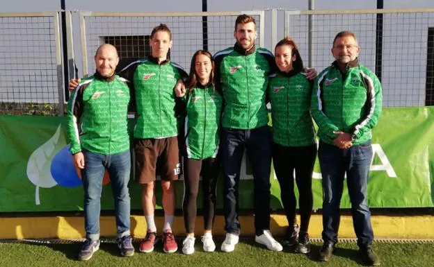 López, Ruiz, Durán, Navarro, Platero y Rivera, ayer en las instalaciones de Carranque. 