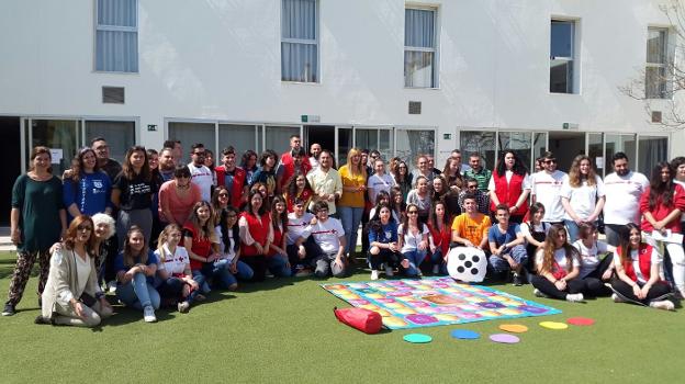 Decenas de voluntarios acudieron al foro. 