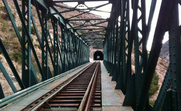 Puente ferroviario del Gran Gaitán