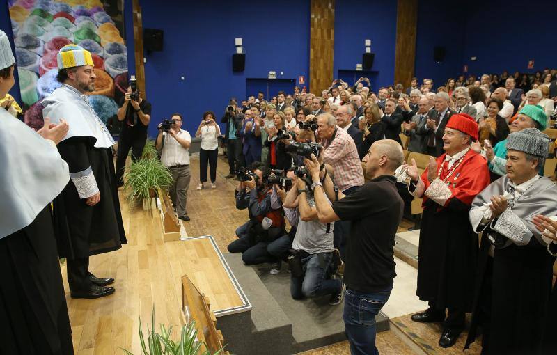 El malagueño, distinguido por su aportación a la lírica