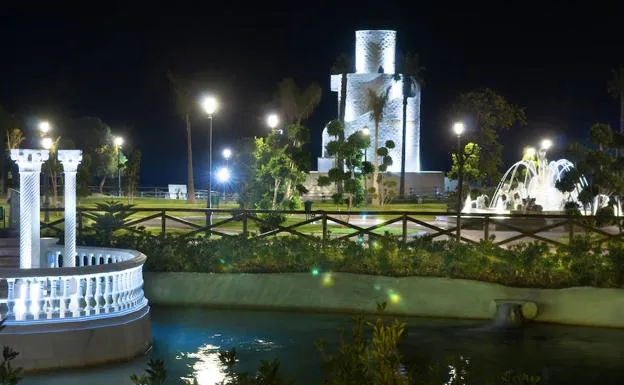 Parque de la Batería de noche