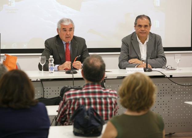 CHARLA SOBRE LA TECNOLOGÍA EN LA MEDICINA  Y EL PERIODISMO