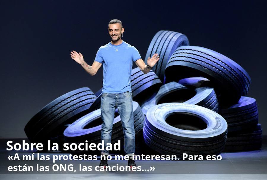 Este domingo se cumple el primer aniversario del fallecimiento del diseñador malagueño.Repasamos algunas de  sus declaraciones más destacadas . Intervenciones contadas y muy medidas, eso sí. Porque al rondeño nunca le gustó en exceso el escaparate de los medios. 